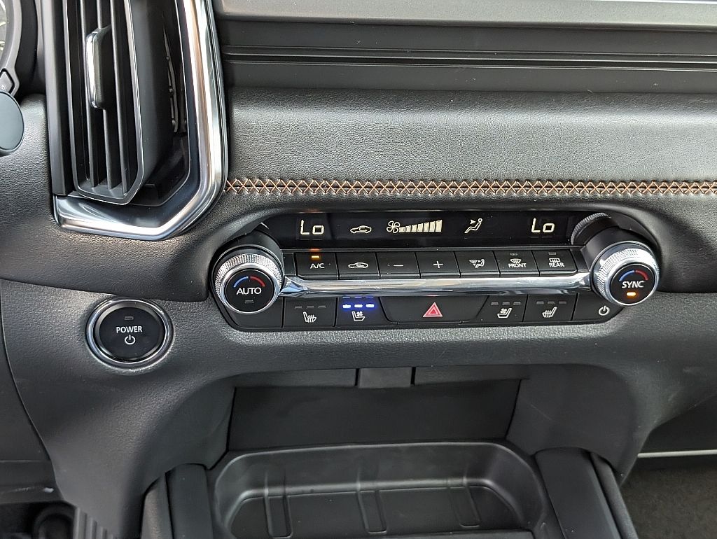 2025 Mazda CX-50 Premium Plus photo 25