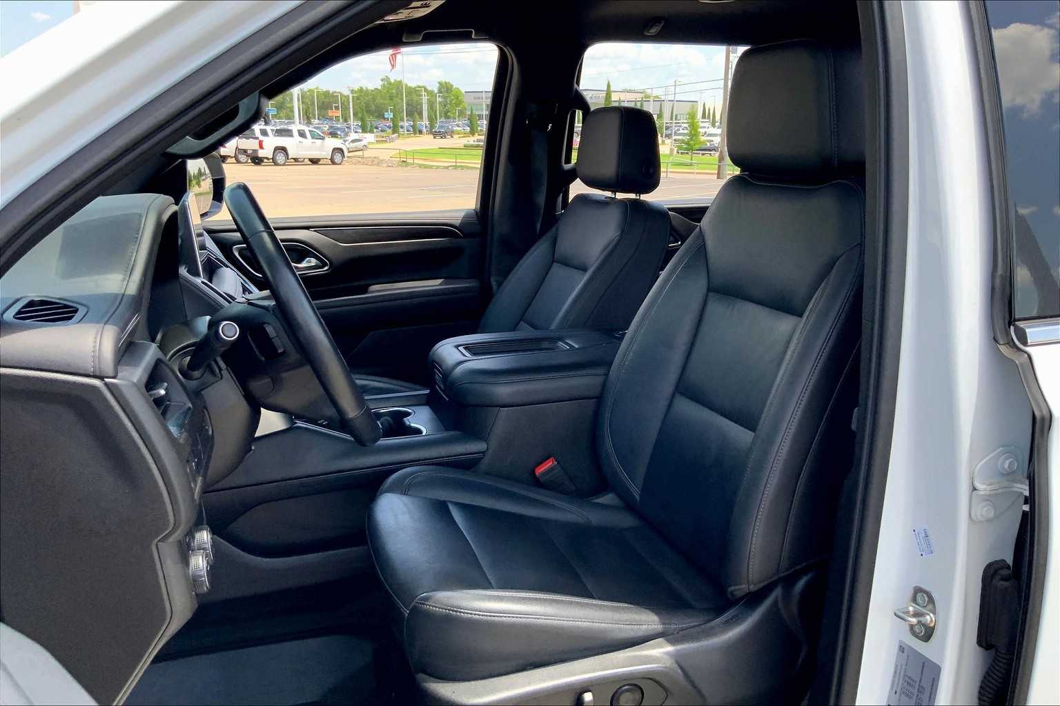 2021 Chevrolet Tahoe LT photo 7