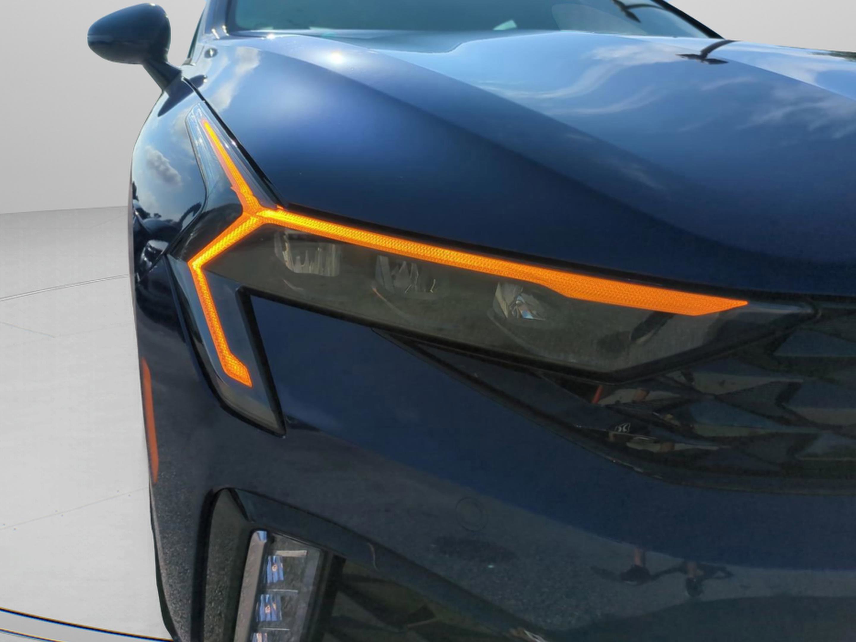 2025 Kia K5 GT-Line photo 6