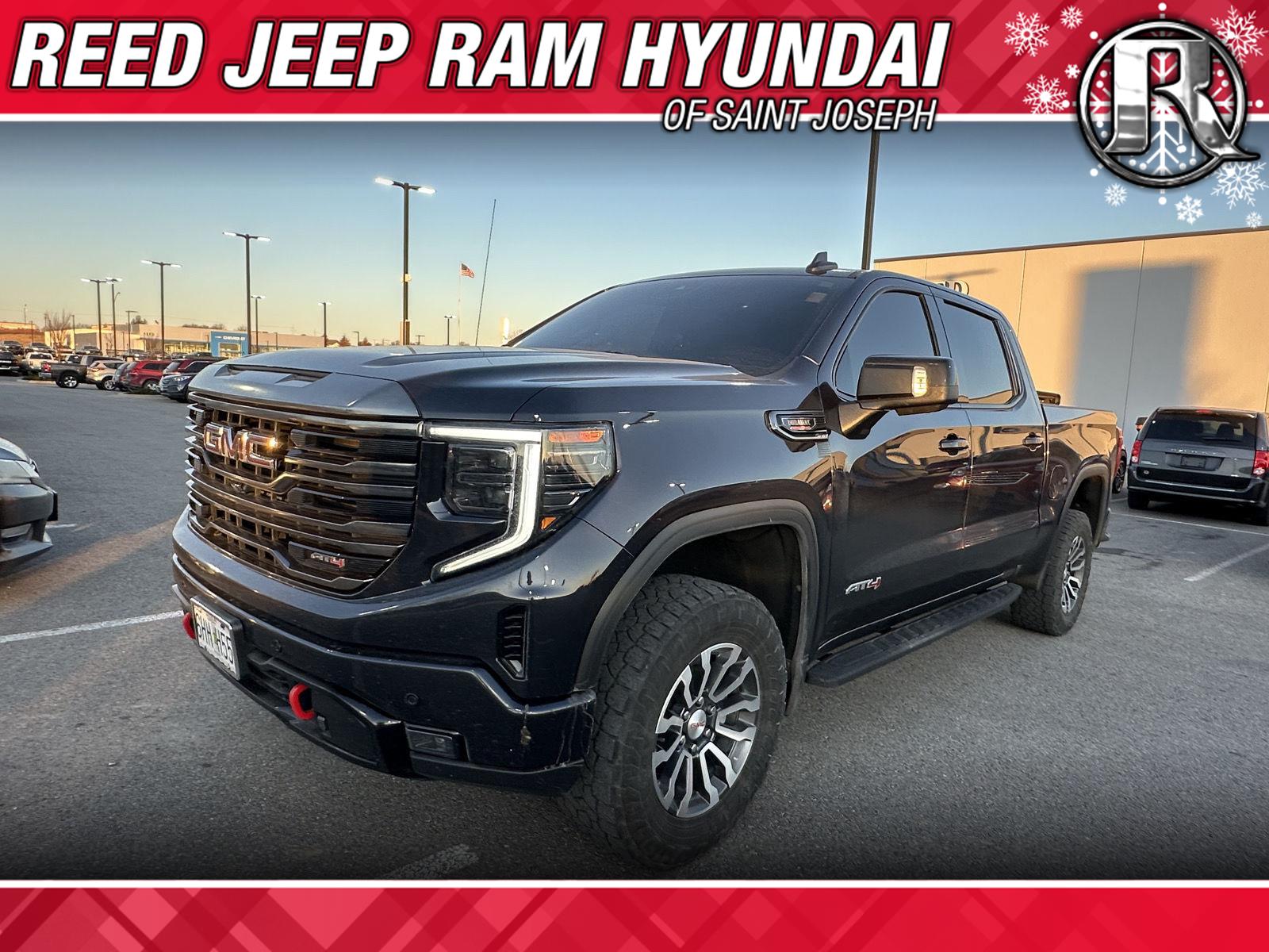 2023 GMC Sierra 1500 AT4's photo