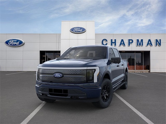 2025 Ford F-150 Lightning XLT photo 2