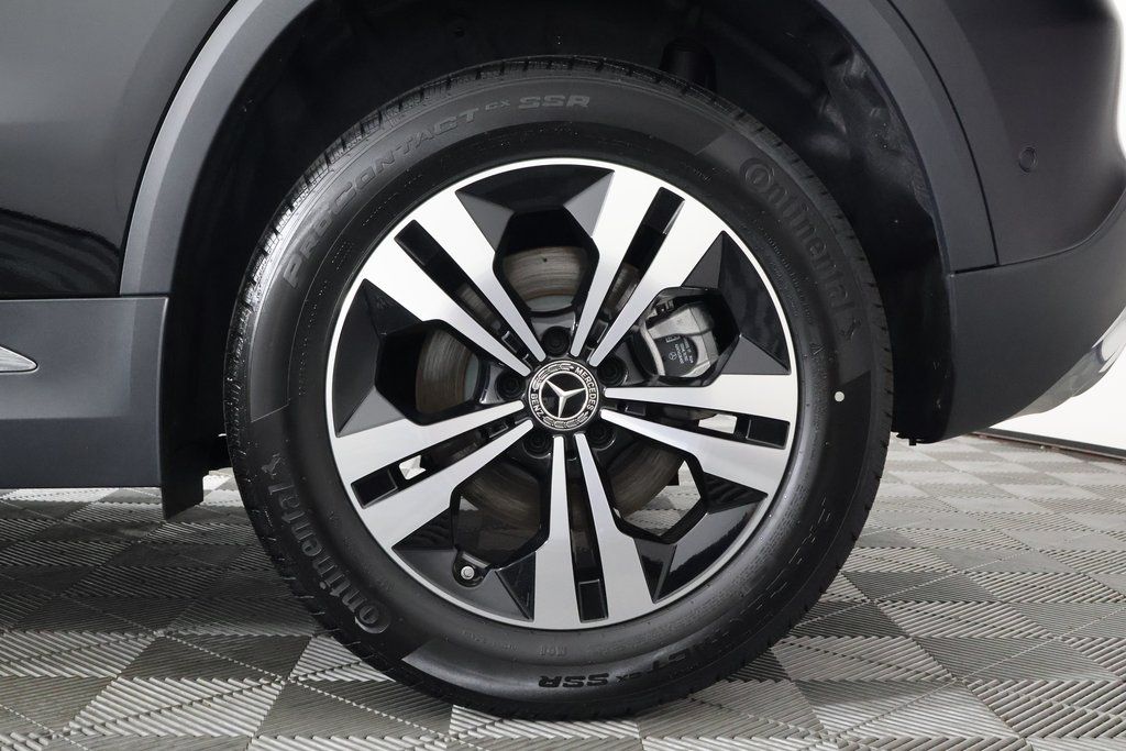 2025 Mercedes Benz GLA 250 photo 8