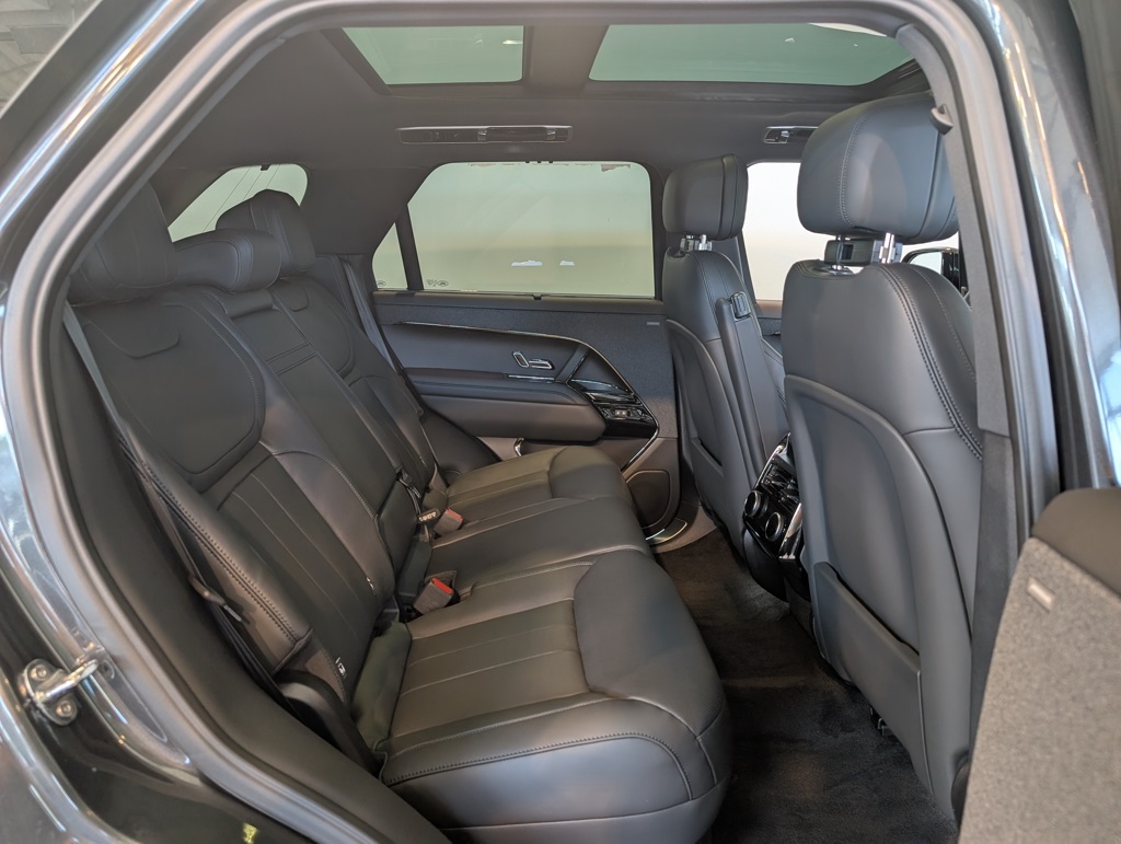 2025 Land Rover Range Rover Sport SE photo 26