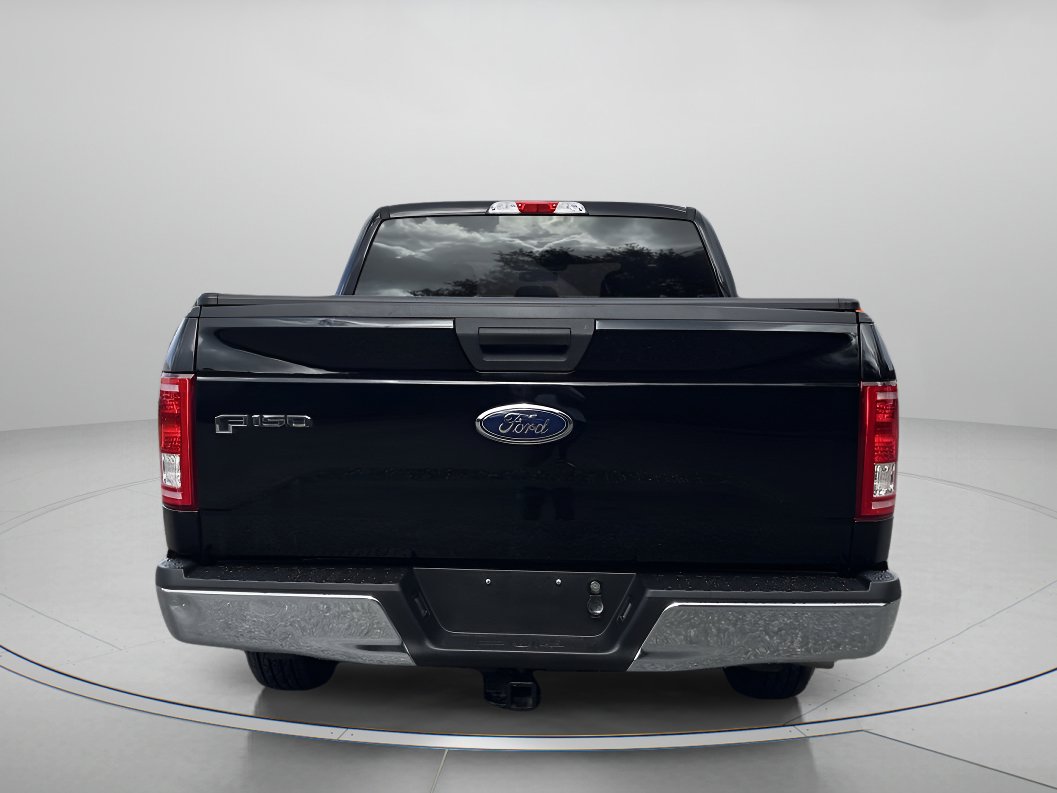 2017 Ford F-150 XLT photo 3