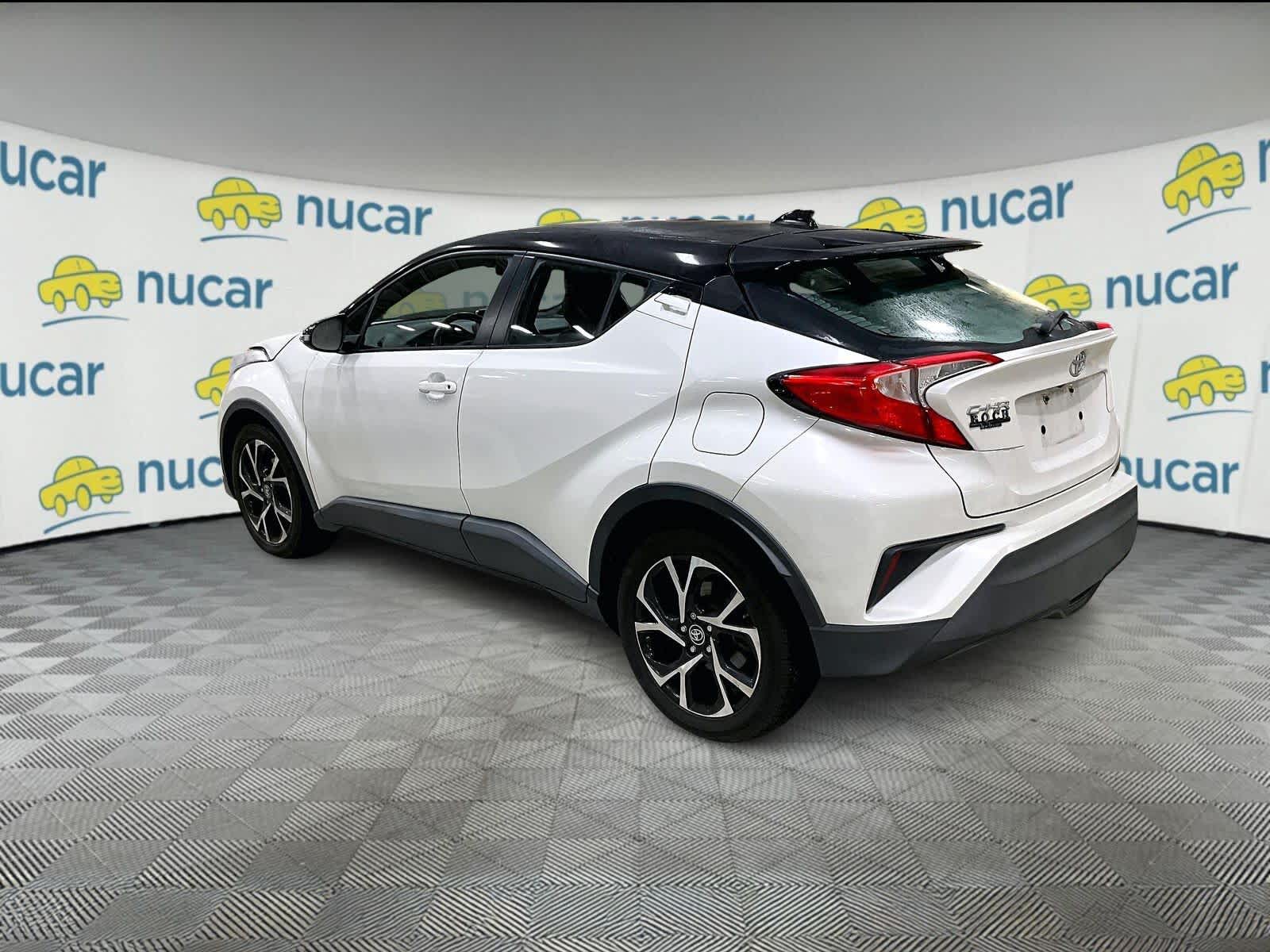 2019 Toyota C-HR XLE photo 3