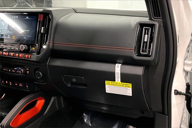 2025 Nissan Frontier PRO-4X photo 29