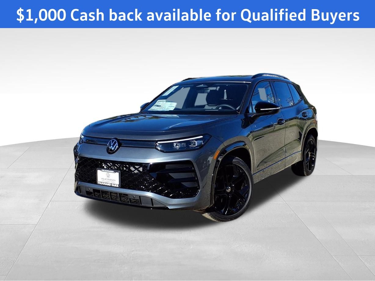 2026 Volkswagen Tiguan SE R-LINE BLACK's photo