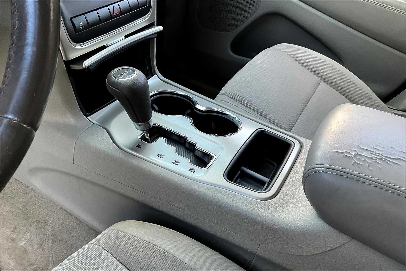 2012 Jeep Grand Cherokee Laredo photo 16