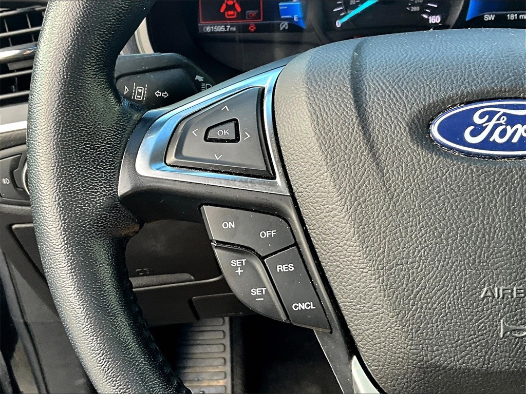 2022 Ford Edge Titanium photo 22