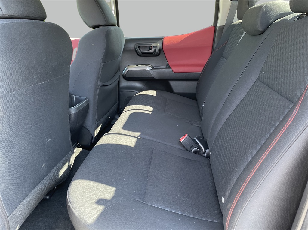 2022 Toyota Tacoma SR5 photo 13