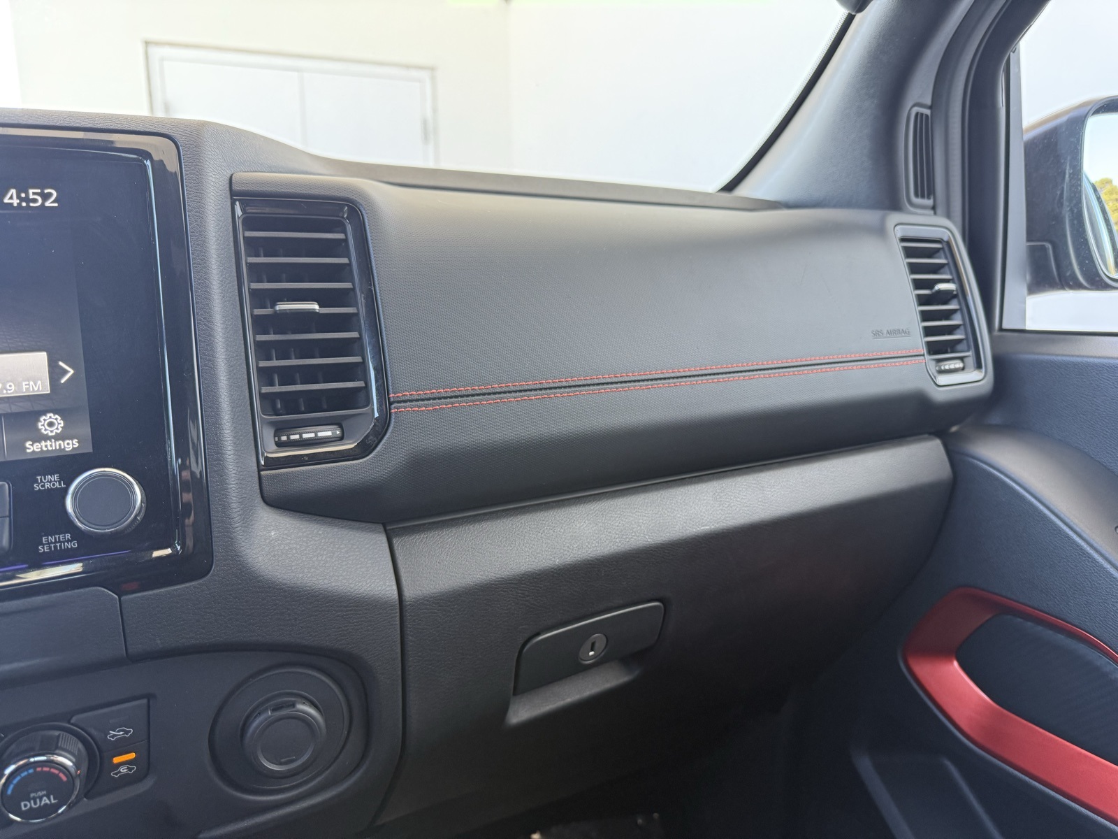 2024 Nissan Frontier PRO-4X photo 16