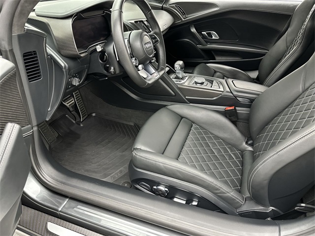 2017 Audi R8 5.2 Plus Quattro photo 3