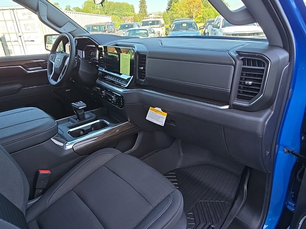 2025 Chevrolet Silverado 1500 RST photo 29