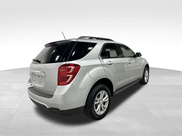 2017 Chevrolet Equinox LT photo 3