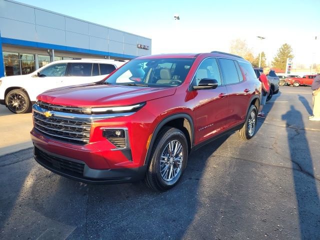 2026 Chevrolet Traverse photo 2