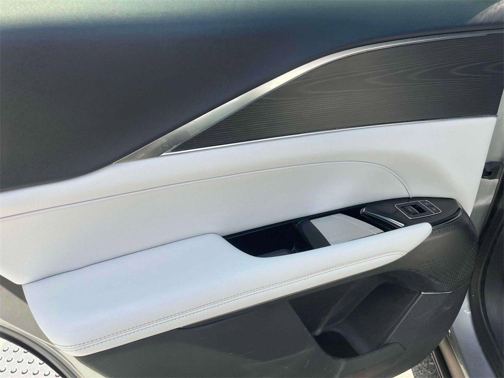2024 Cadillac Lyriq Luxury photo 15