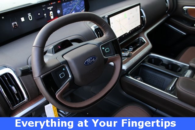 2025 Ford Expedition MAX King Ranch photo 2