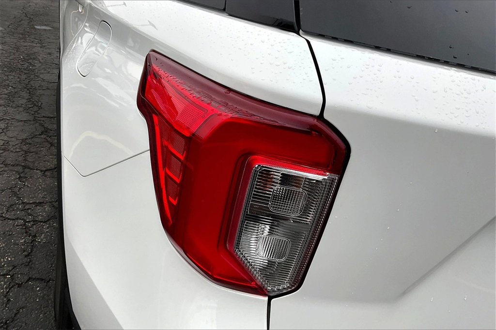 2022 Ford Explorer XLT photo 27