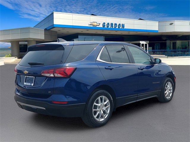 2022 Chevrolet Equinox LT photo 2