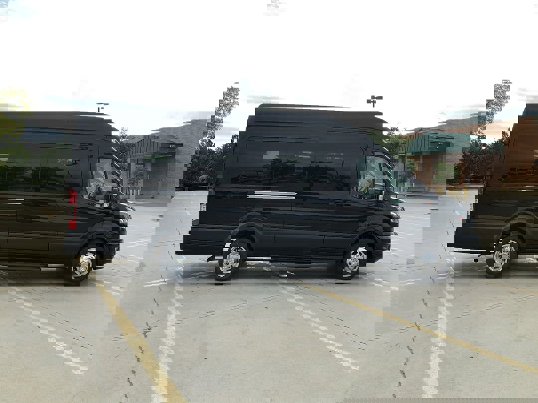 2025 Ford Transit Passenger XLT photo 9
