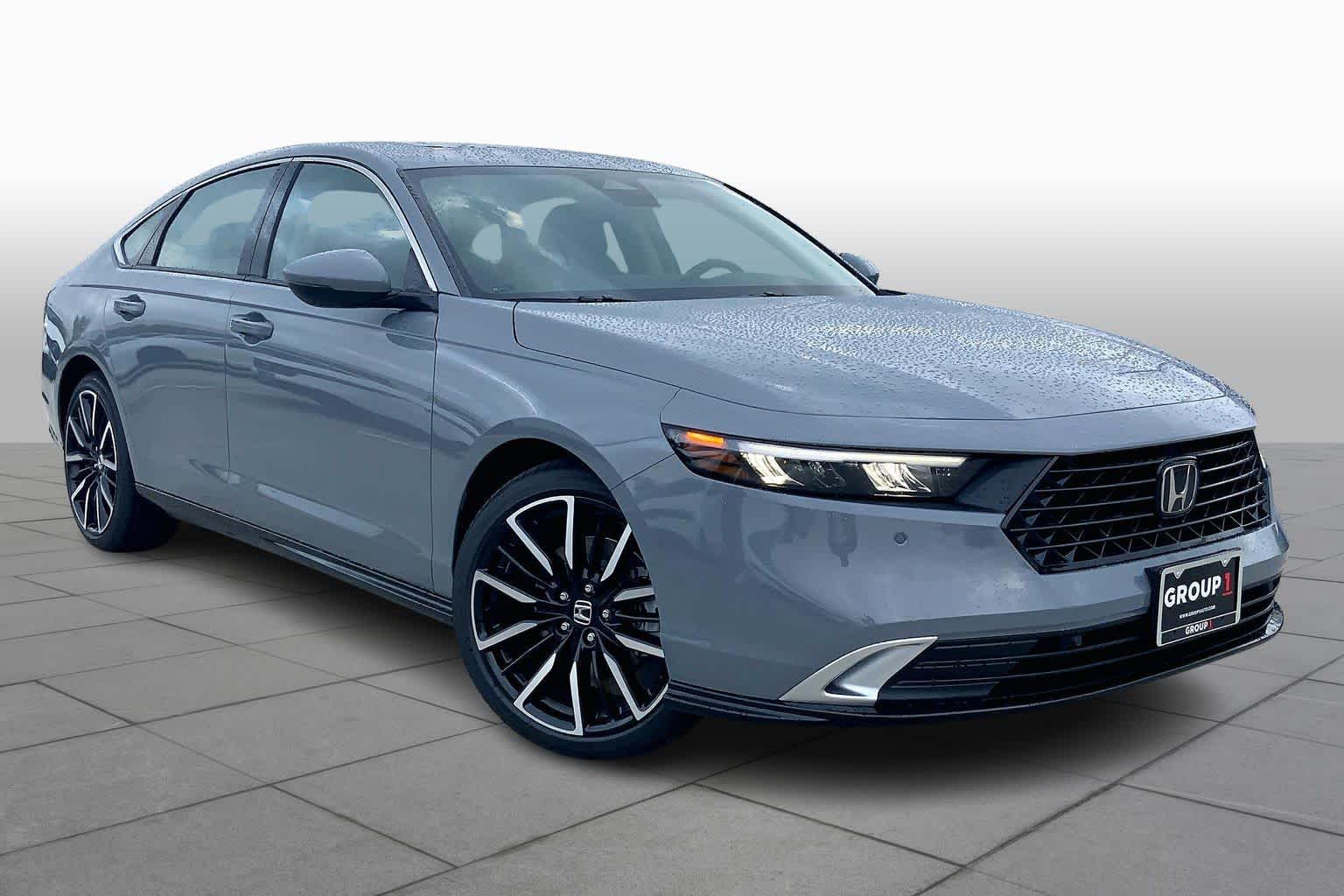 2025 Honda Accord Hybrid Touring photo 2