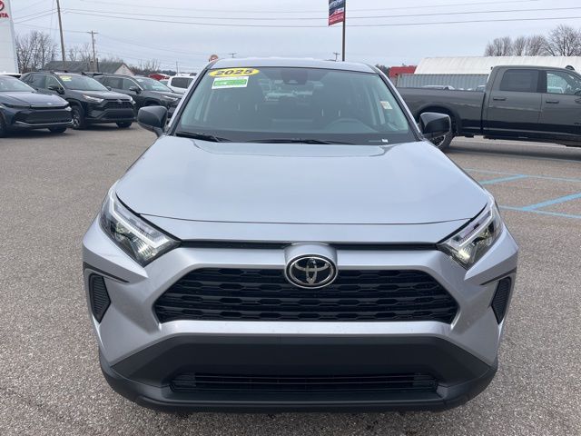 2025 Toyota RAV4 LE photo 2