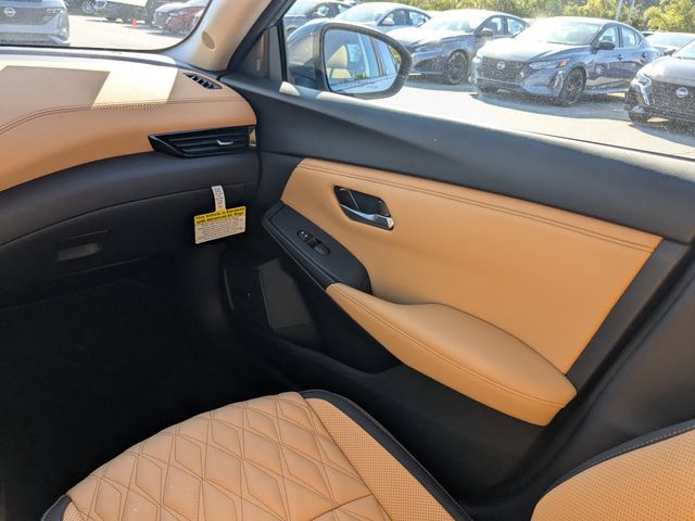 2025 Nissan Sentra SV photo 16