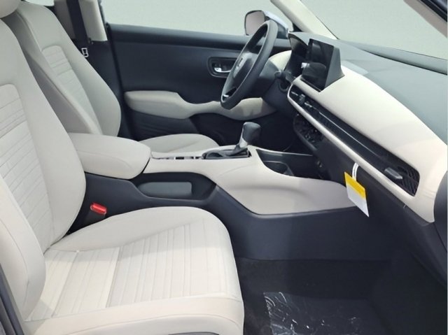 2026 Honda HR-V LX photo 11