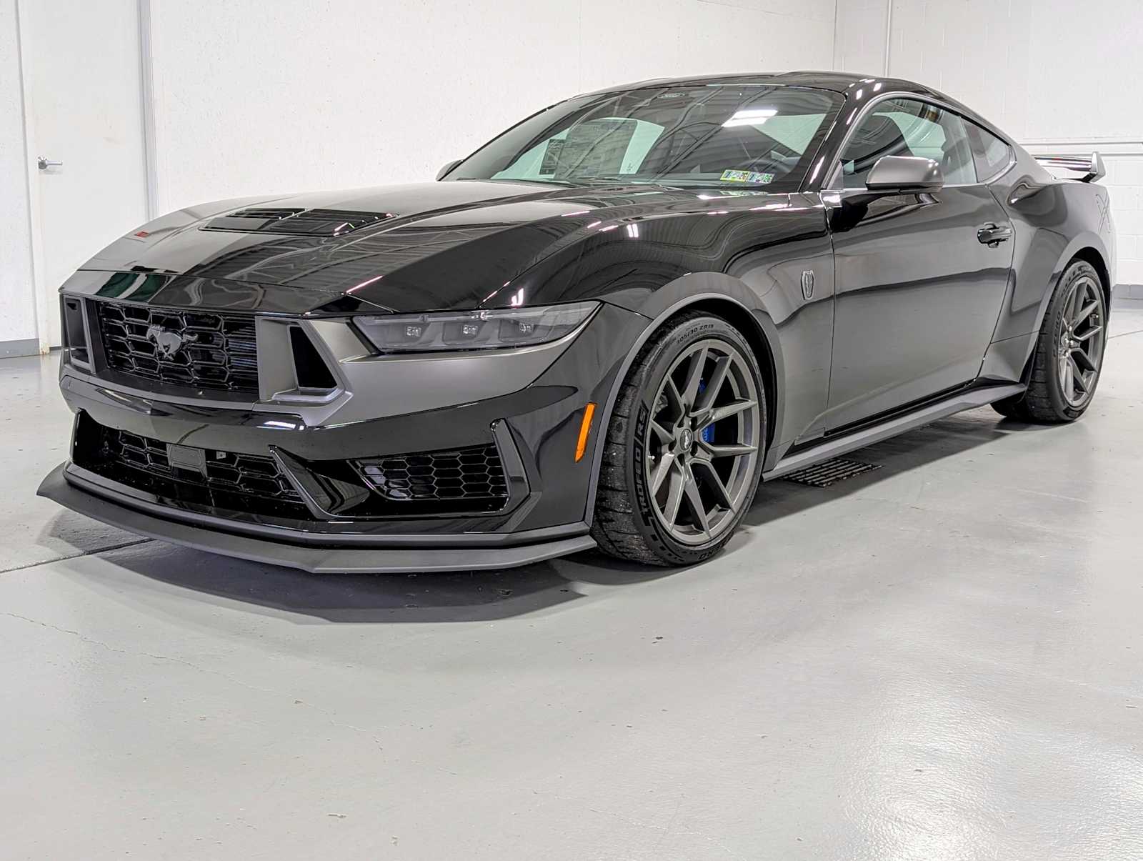 2025 Ford Mustang Dark Horse's photo