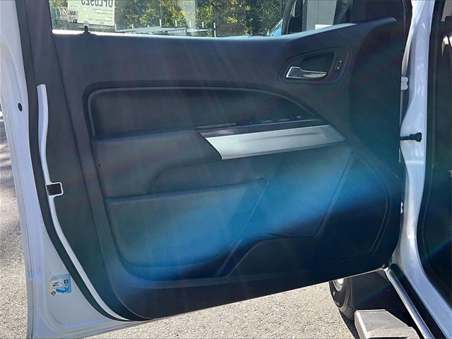 2019 Chevrolet Colorado LT photo 17