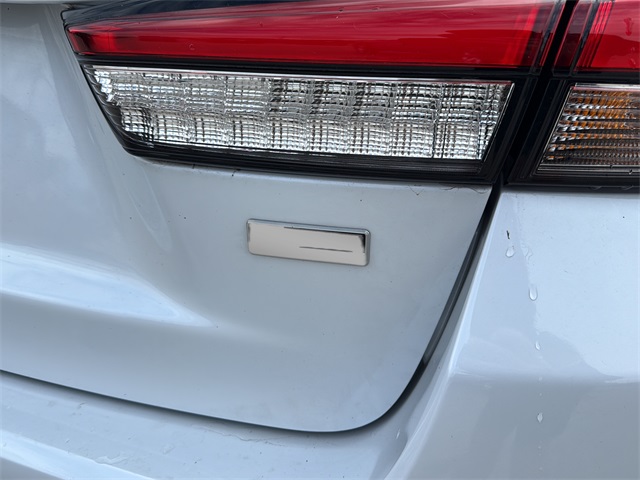 2024 Mitsubishi Outlander Sport LE photo 2