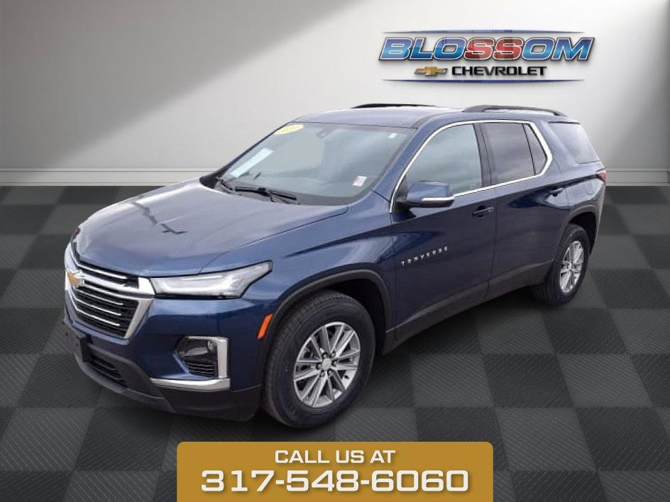 2023 Chevrolet Traverse Cloth photo 2