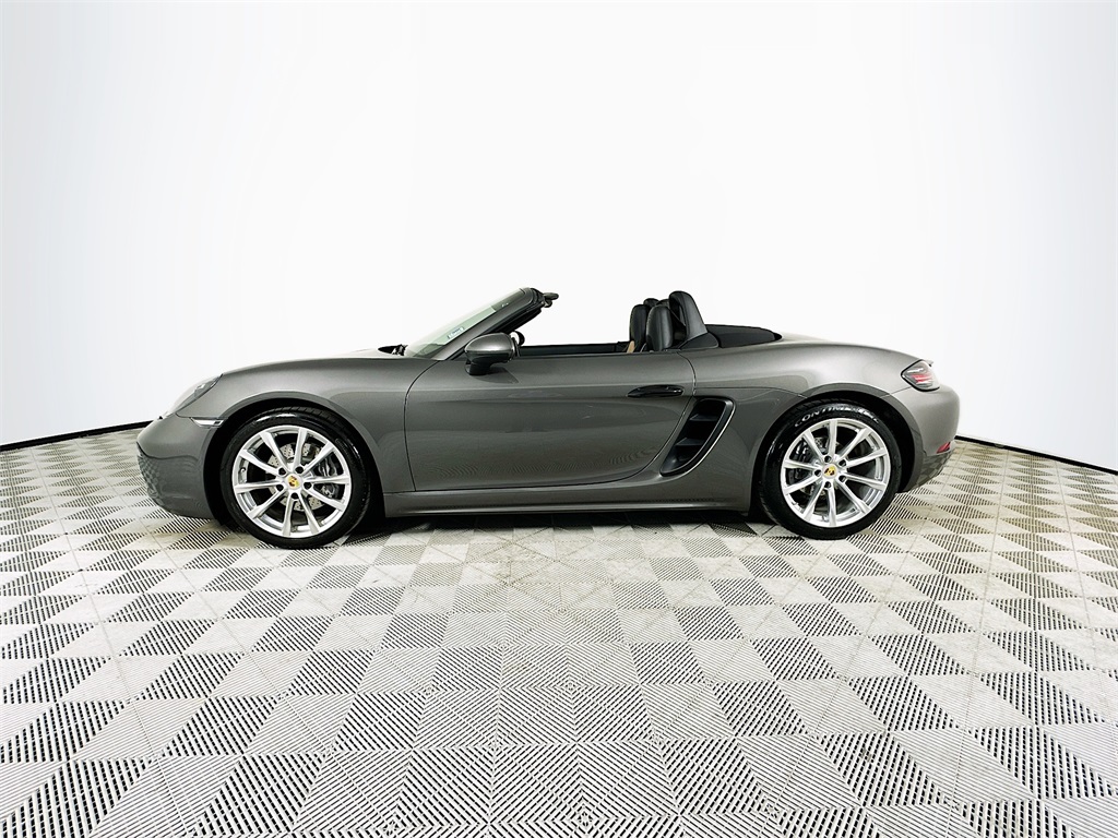 2018 Porsche Boxster Base photo 4