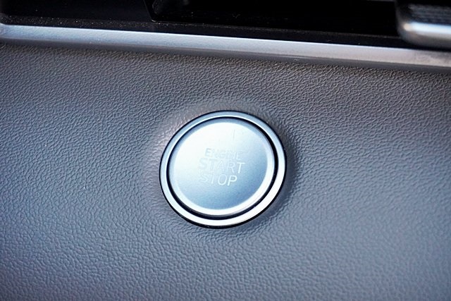 Used 2021 Gray Hyundai SEL image 28