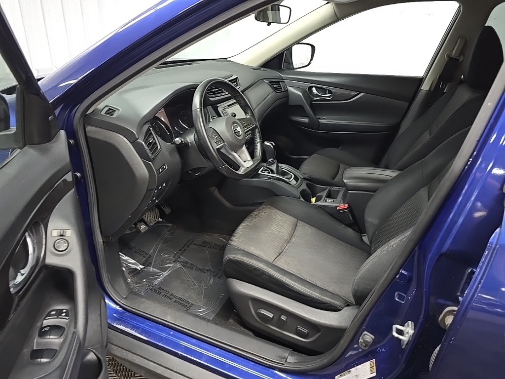 2019 Nissan Rogue SV photo 27