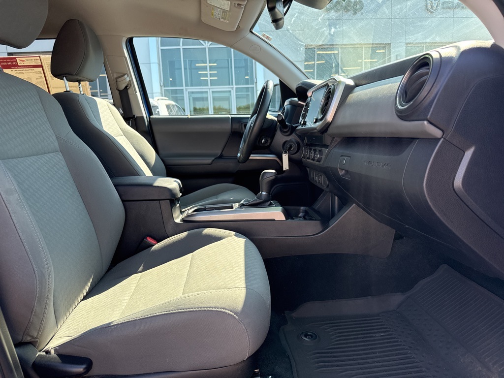 2020 Toyota Tacoma SR5 4x4 photo 24