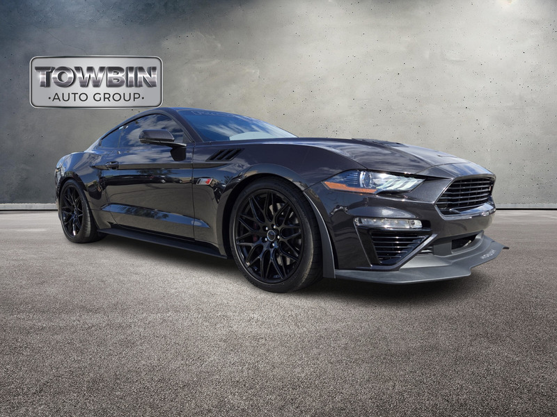 2022 Ford Mustang GT Premium photo 2