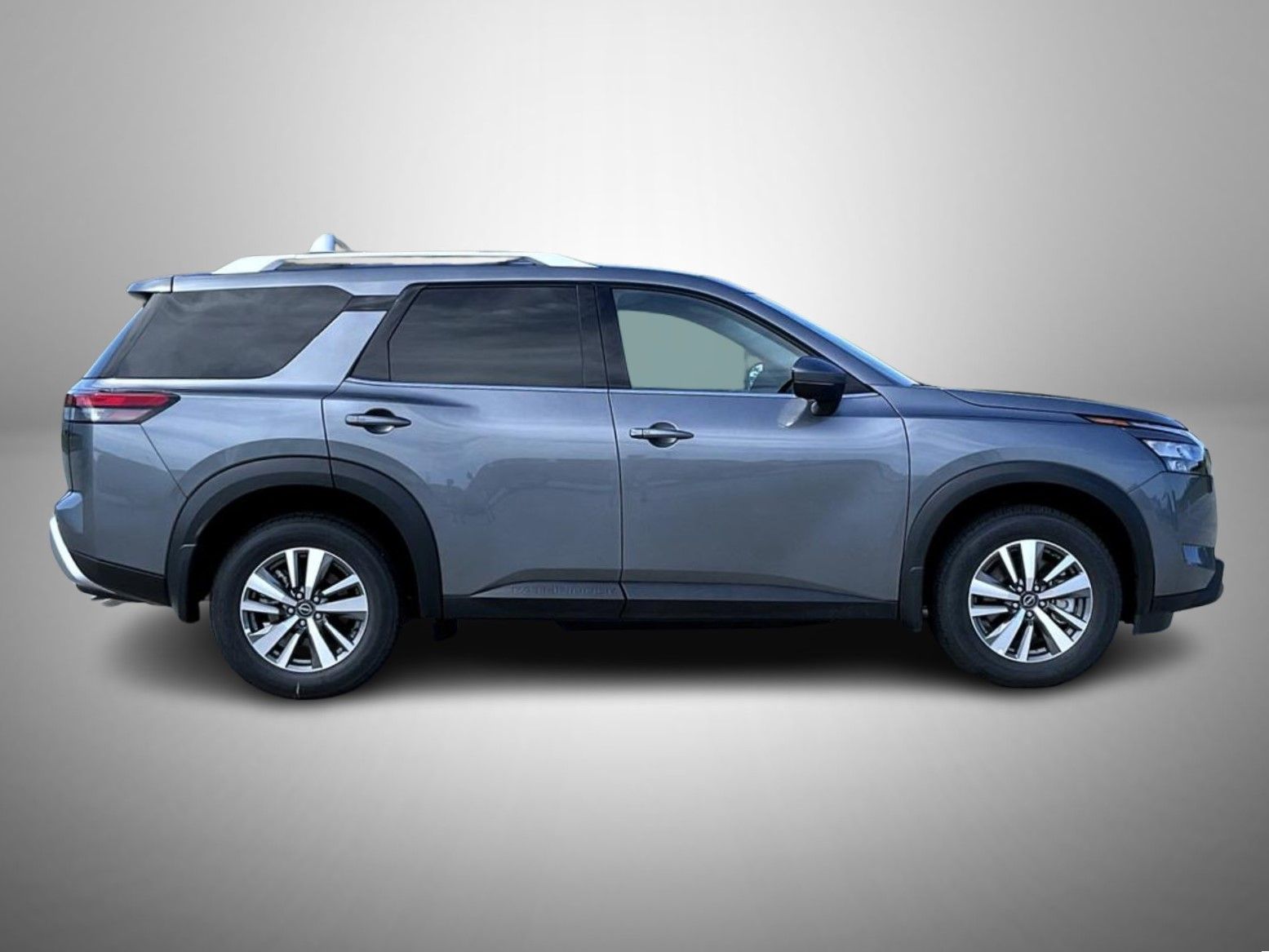 2025 Nissan Pathfinder SL photo 2