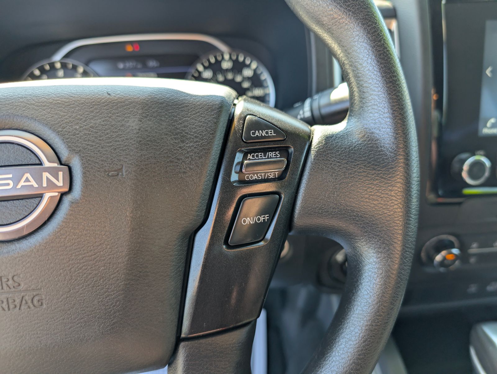 2023 Nissan Frontier SV photo 15