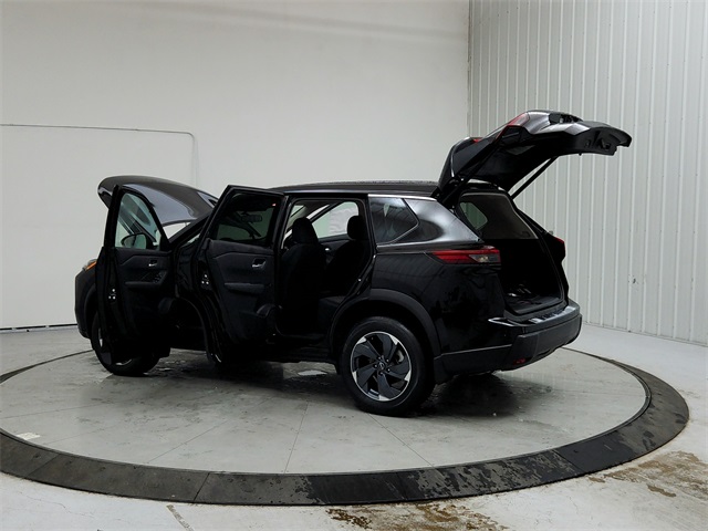 2025 Nissan Rogue SV photo 11