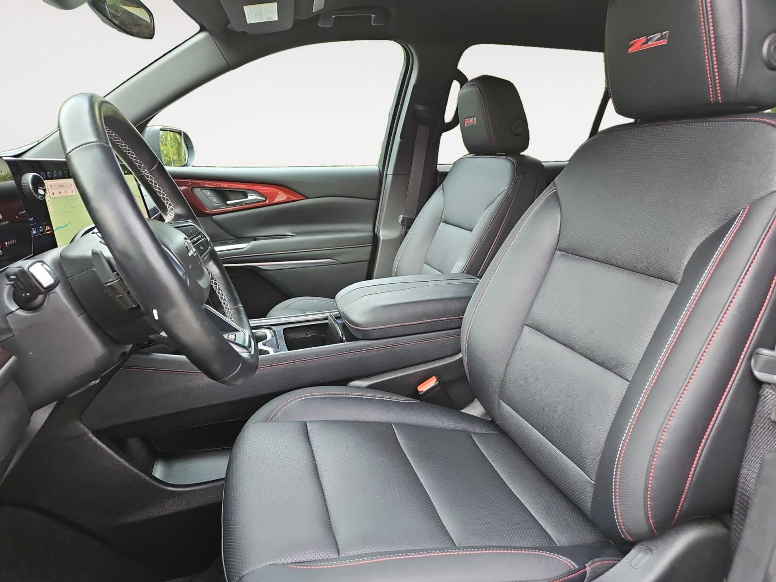 2025 Chevrolet Traverse Z71 photo 8