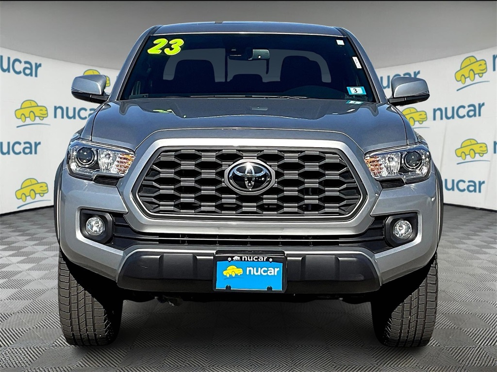 2023 Toyota Tacoma TRD Off-Road photo 2