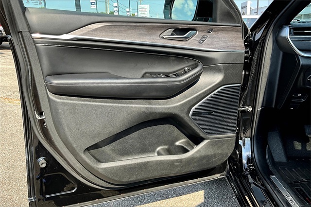 2021 Jeep Grand Cherokee Overland photo 20