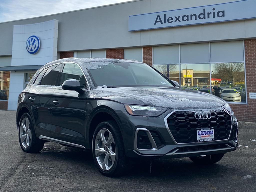 2023 Audi Q5 Premium Plus's photo