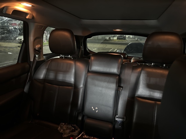 2016 Nissan Pathfinder Platinum photo 2