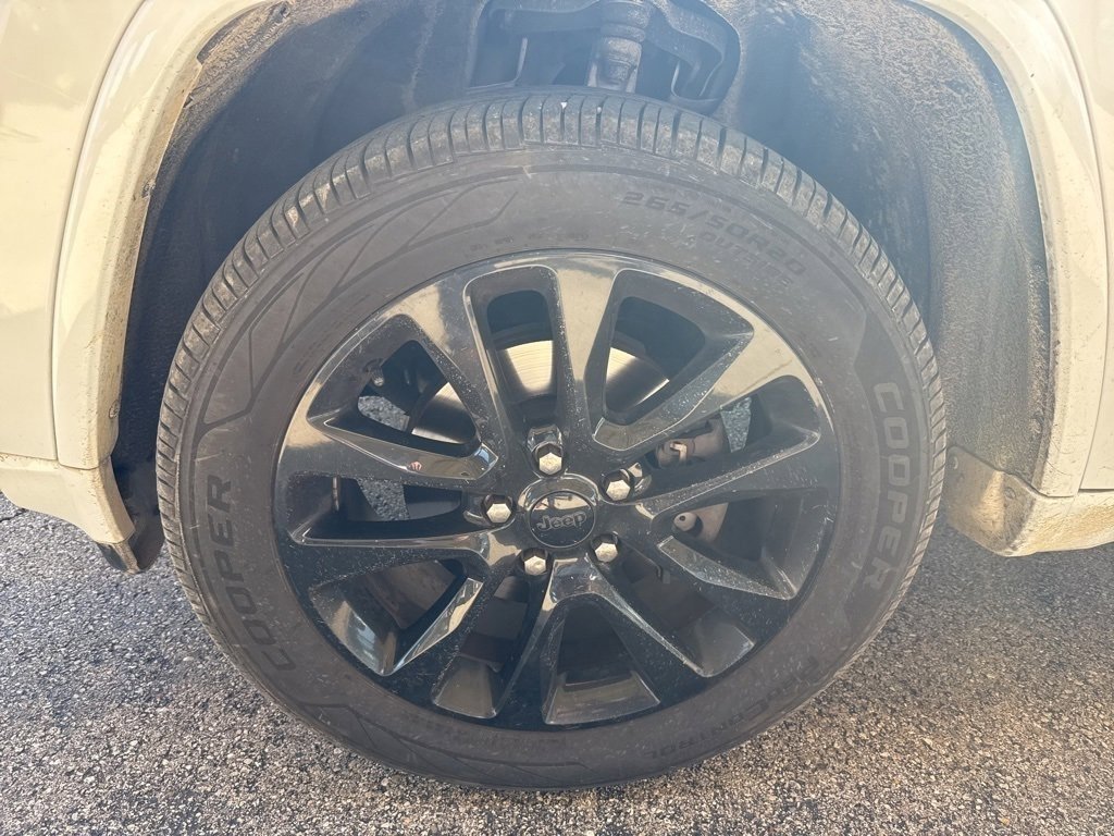 2017 Jeep Grand Cherokee Altitude photo 7
