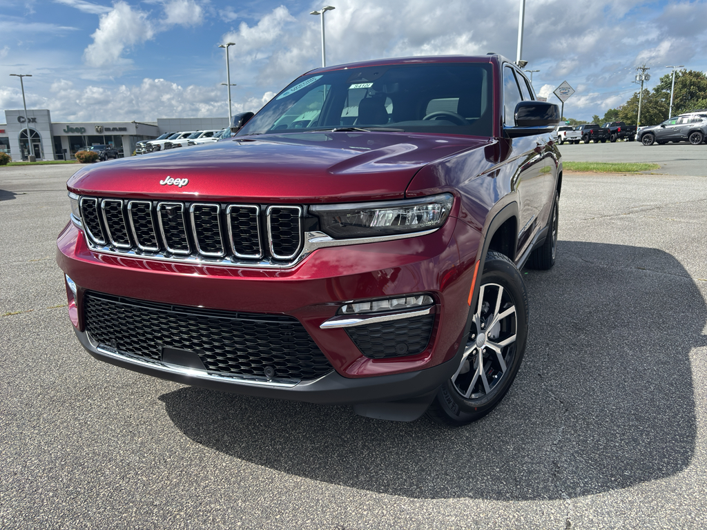 2025 Jeep Grand Cherokee Limited photo 2