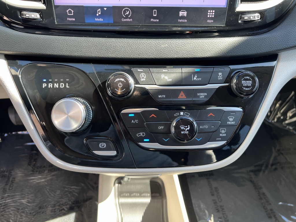 2023 Chrysler Pacifica Touring L photo 20