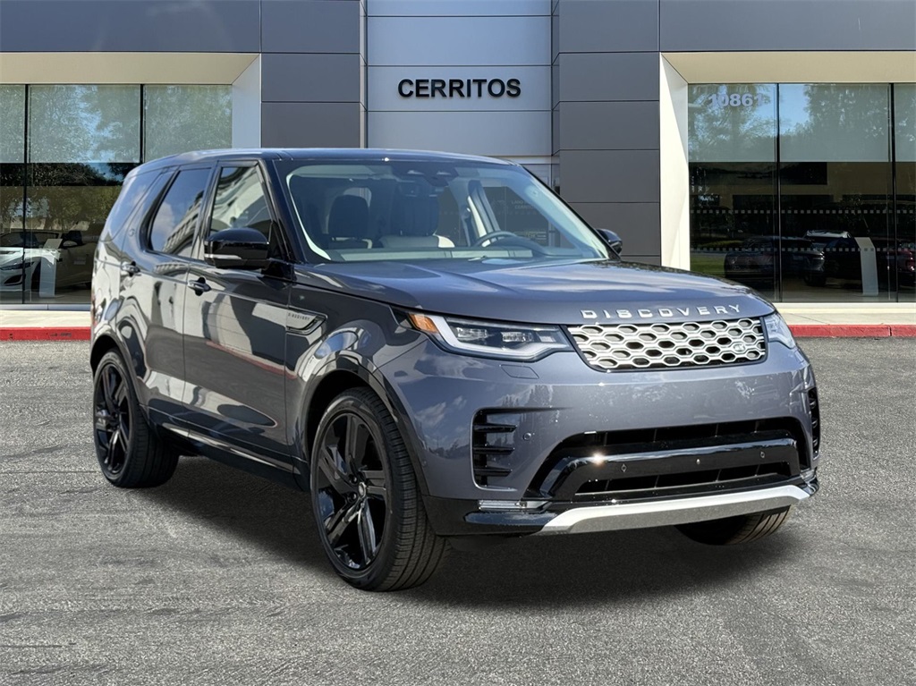 2025 Land Rover Discovery Metropolitan Edition photo 3