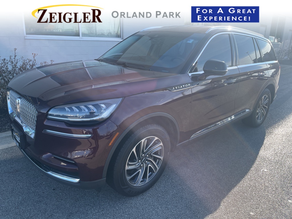 2022 Lincoln Aviator Base's photo